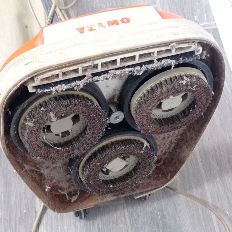 Lustraspiradora marca Yelmo con bolsa, en buen estado - imagen 6