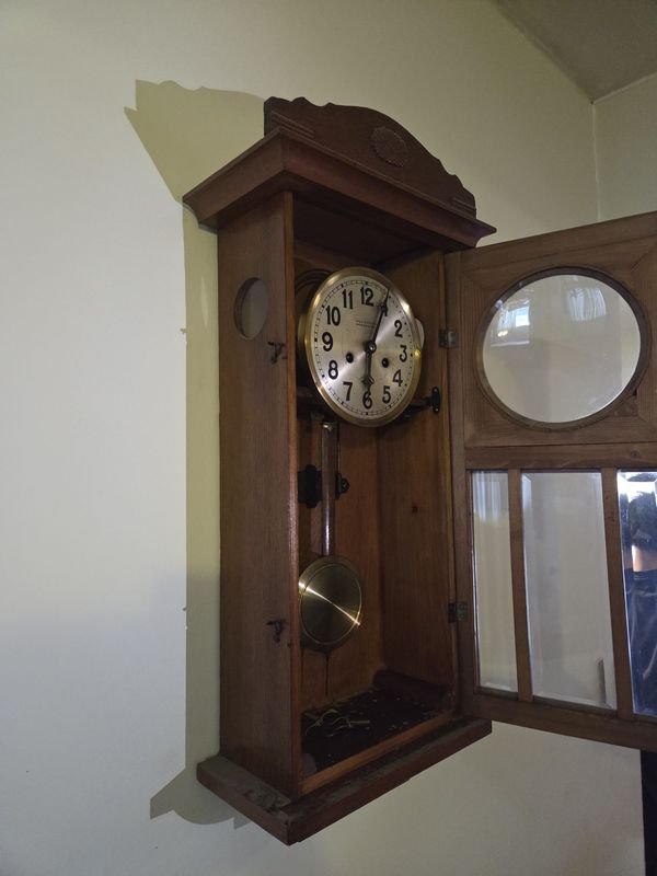 Reloj de pared antiguo con marco de madera - imagen 7