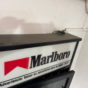 Cigarrera Marlboro Antigua con Luz y Llave - imagen 6