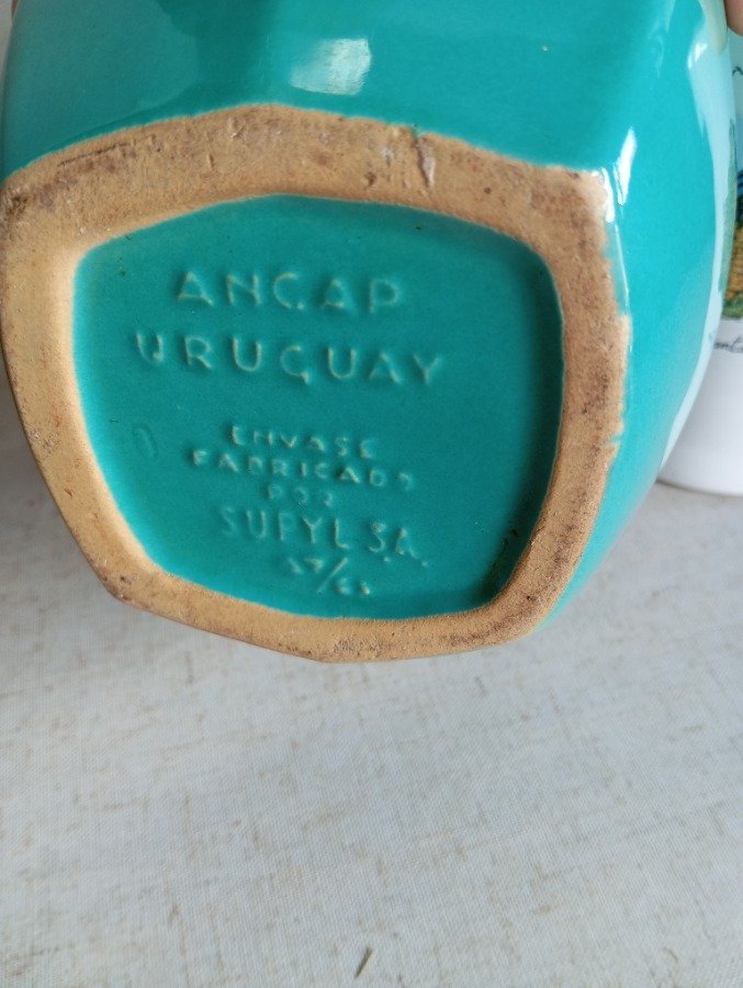 Lote de jarras y porrones antiguos de ANCAP - imagen 6