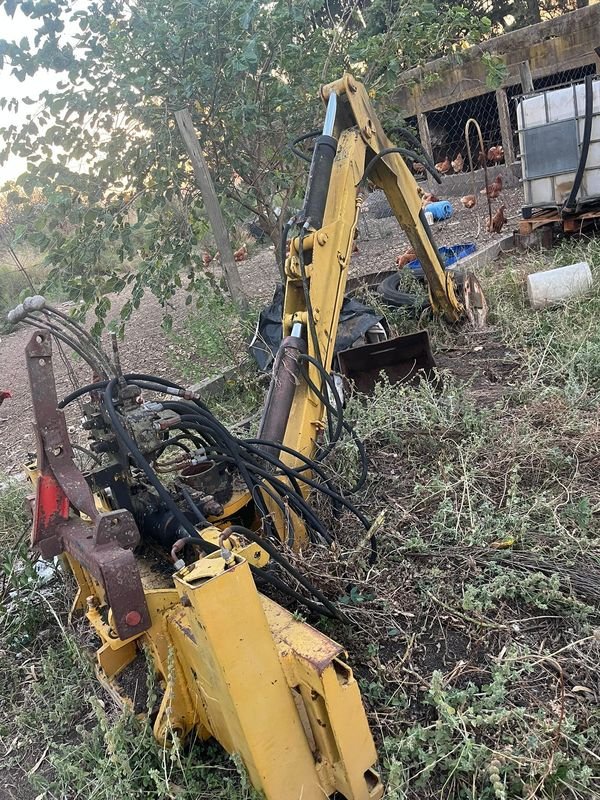 Retro tractor para 3 puntos con tachos - imagen 5