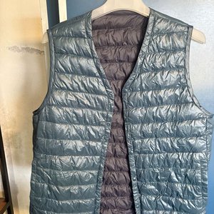 4 Chalecos Reversibles de Nylon en Colores Variados - imagen 5