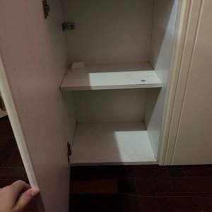 Mueble Aéreo de Cocina Blanco con Estantes Abiertos y Módulos Cerrados - imagen 3