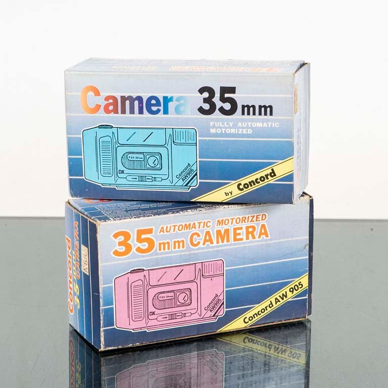 Lote siguiente: Dos cámaras de 35mm en caja para probar