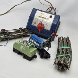 Piezas para Ferromodelismo: Locomotora, Grúa, Vías y Transformador Marklin - imagen 2