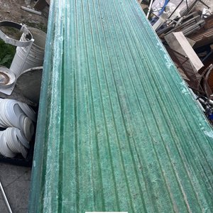 Lote siguiente: 4 Chapas de Fibra de Vidrio Verdes para Construcción