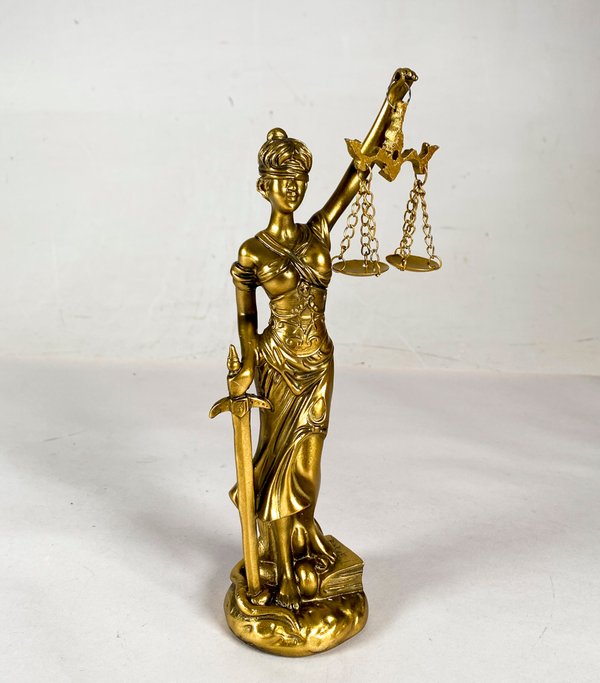 Figura "Diosa de la Justicia" Dorada, 19 cm - imagen 1