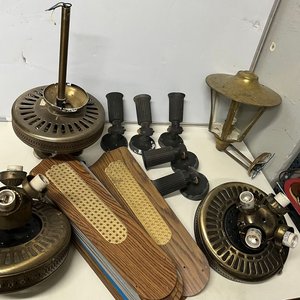 Lote de 3 Ventiladores de Techo para Armar con 12 Tulipias de Vidrio y Apliques de Luz - imagen 3