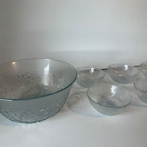 Bowl Grande y 6 Compoteras de Vidrio Transparente con Diseño Floral - imagen 2