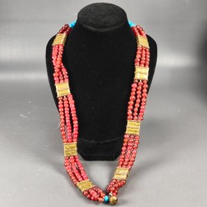 Dos Collares Artesanales: Étnico con Cuentas de Vidrio y Metal, y Diseño en Relieve - imagen 10
