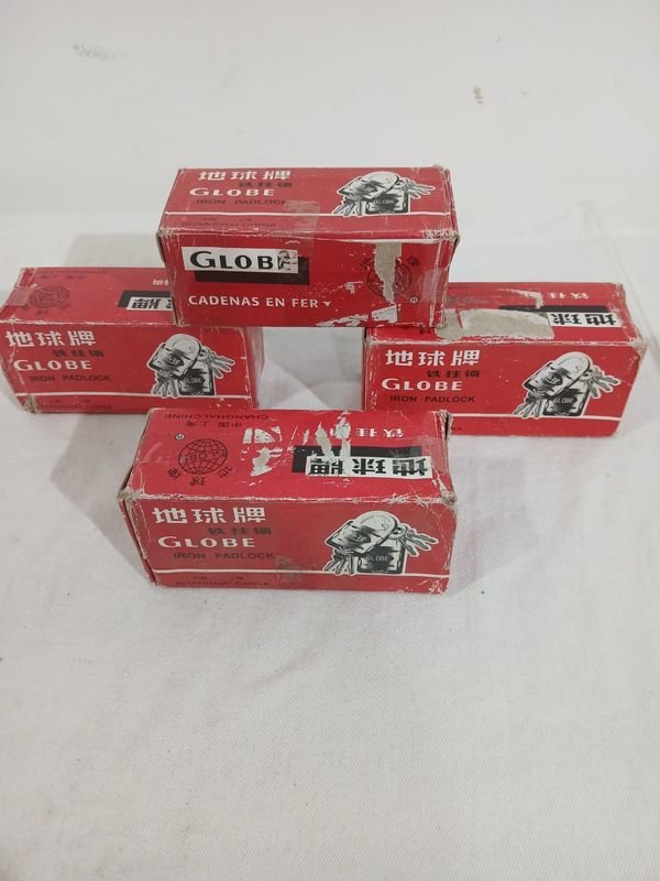 Lote de 4 Cajas de Candados Globe Nuevos 12mm