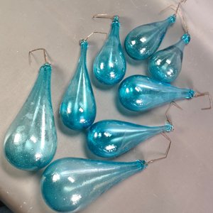 Lote de 8 Adornos Colgantes de Vidrio Soplado Azul Tipo Pera Gordiola - imagen 10