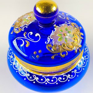 Cenicero y Alhajero de Cristal Azul con Esmalte Dorado - imagen 4