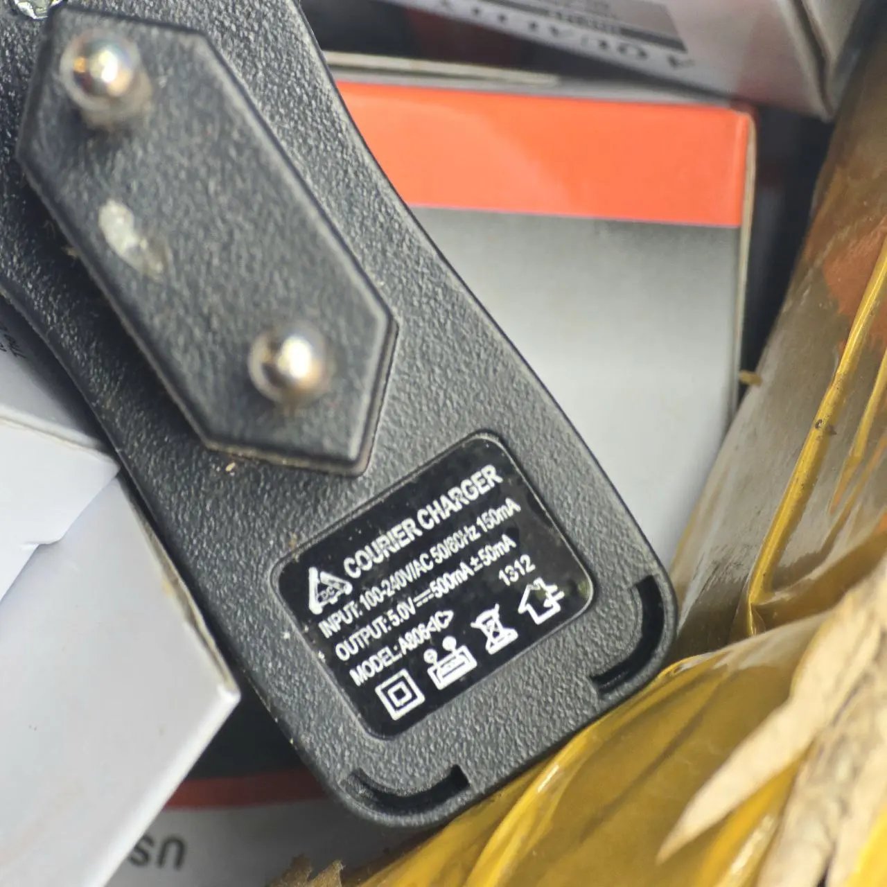 Cargadores USB en lotes de 300 - imagen 3