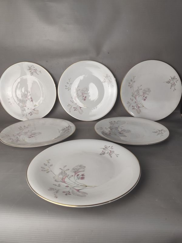 Lote de 6 Platos Llanos de Porcelana Edelstein Bavaria con Diseño Floral y Borde Dorado - imagen 1