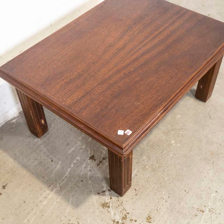 Mesa de living en madera para un hogar acogedor - imagen 2