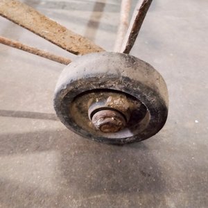Carro de Mano de Hierro para Carga - imagen 3