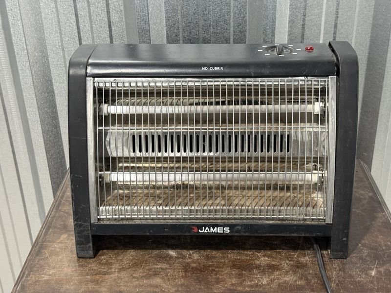 Calefactor Eléctrico James TCC 1400 BK con Tubos de Cuarzo