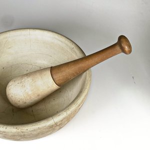 Mortero de Farmacia Antiguo de Cerámica con Mazo de Madera - imagen 2