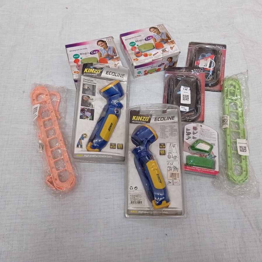 Lote variado: sella bolsas + 2 linternas con pinzas + soporte para perchas + otros