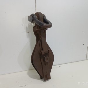 Lote anterior: Polea Antigua de Hierro con Grillete