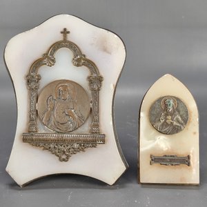 Lote anterior: Dos Retablos Religiosos de Sobremesa en Metal y Mármol