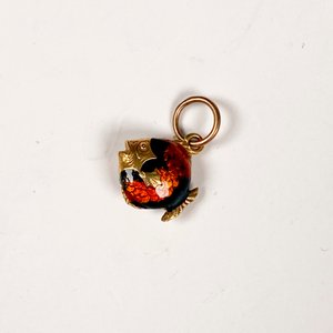 Colgante de Oro 18k y Esmalte con Diseño de Pez - imagen 3