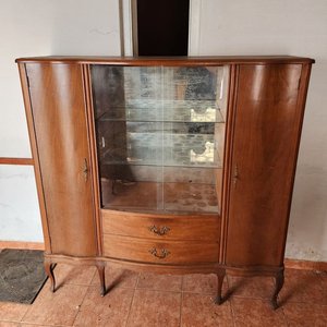 Lote anterior: Cristalero Francés de Madera con Cajones y Estantes
