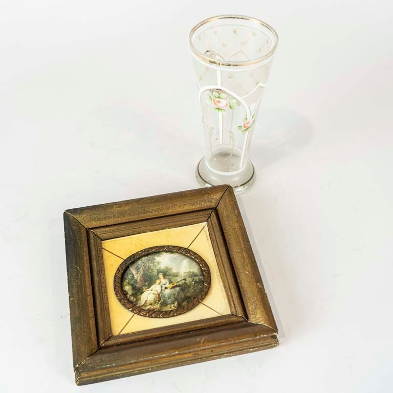 Lote siguiente: Vaso de cristal Veneciano y cuadro miniatura