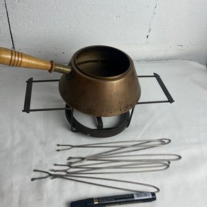 Set de Fondue en Bronce con Soporte y Pinchos - imagen 8