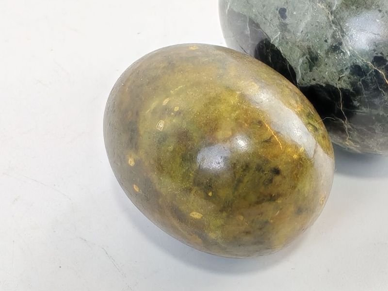 Huevos de Piedra en Estilo Natural - imagen 3