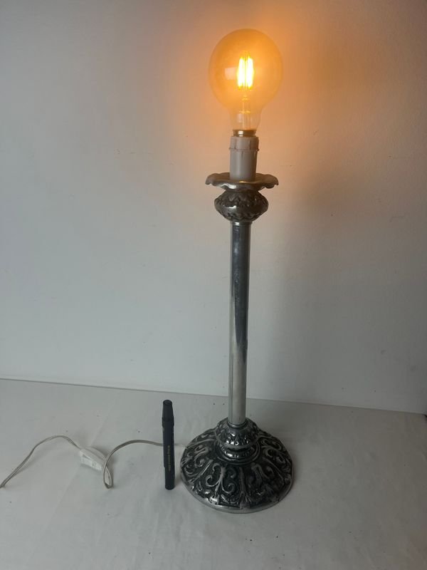 Lote anterior: Lámpara de sobremesa decorativa