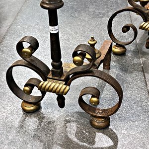 Par de Morillos de Hierro y Bronce con Rostros Decorativos - imagen 4