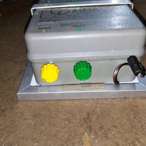 Electrificador Solar Zebu ZS 20 IBI 0.35J para Cercas - imagen 3