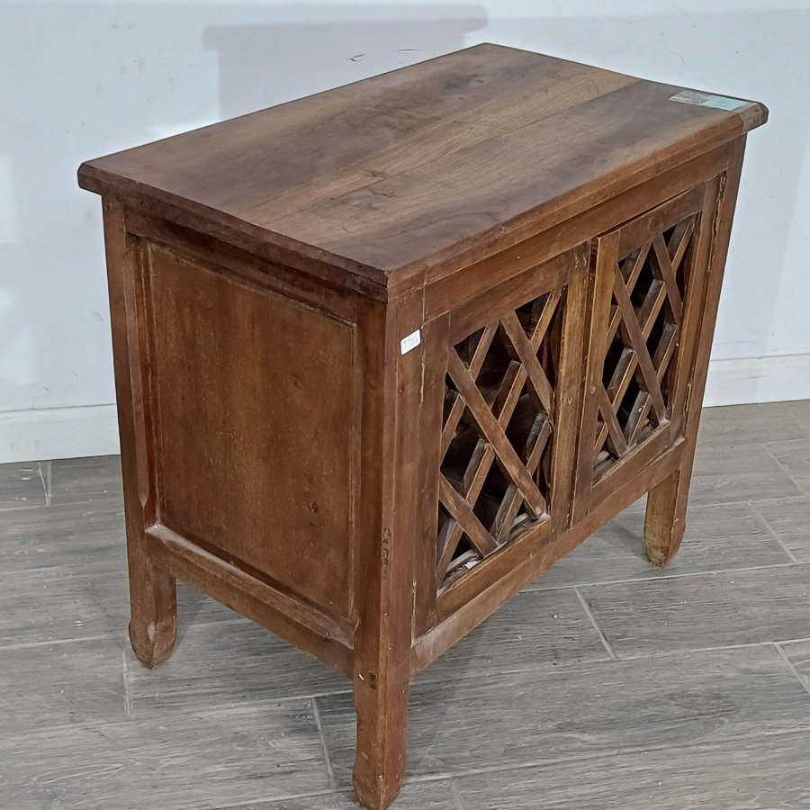 Mueble auxiliar de madera maciza con diseño de malla - imagen 5