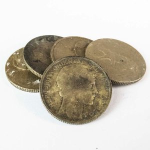 Lote siguiente: 5 Monedas de Bronce Uruguayas de 100 Pesos (1930)