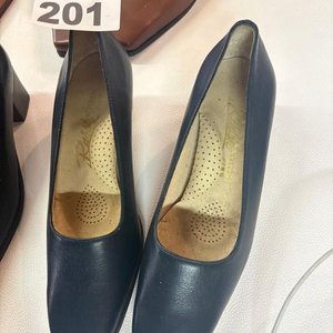Lote de 5 Pares de Zapatos de Cuero para Mujer - Talle 36 - imagen 3