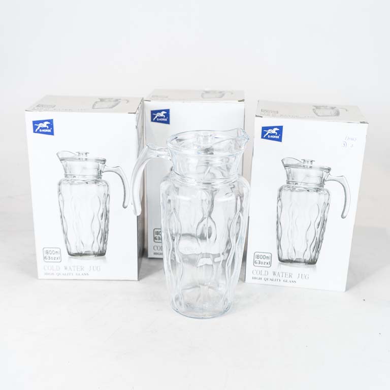 3 Jarras de vidrio nueva  - Medidas: 25cm 