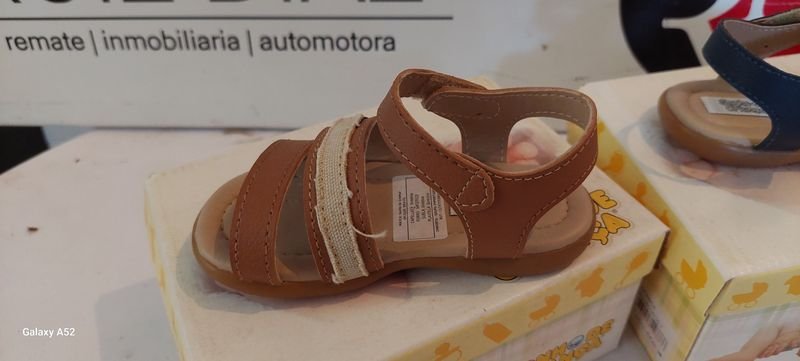 Calzado de Talla 20 - Sandalias Coloridas - imagen 2