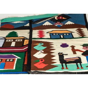 Lote siguiente: Dos Tapices Decorativos con Escenas Rurales