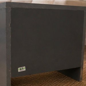 Mesa Auxiliar Chica de MDF en Excelente Estado - imagen 3