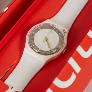 Reloj Pulsera Omega Swatch Blanco Original con Caja y Garantía - imagen 2