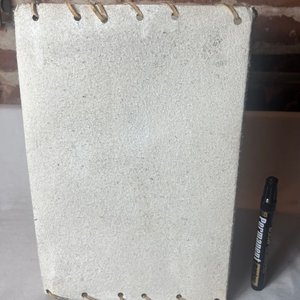 Pantalla de Lámpara Artesanal en Lonja de Cuero - imagen 2