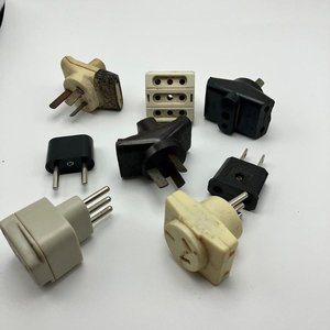 Lote de 8 Adaptadores y Fichas Eléctricas Variadas - imagen 3