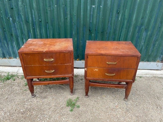 Lote anterior: Muebles de noche de madera
