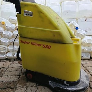 Lote anterior: Lavadora y fregadora de pisos profesional Dixter Super Kliner 550. Equipo robusto de alta productividad diseñado para limpiar y secar superficies medianas a grandes en una sola pasada, optimizando drásticamente los tiempos de trabajo - Con Detalles Se Vende a al Vista