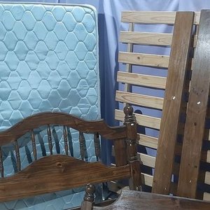 Lote anterior: Cama de Madera Estilo Clásico con Colchón de Resorte 2 Plazas