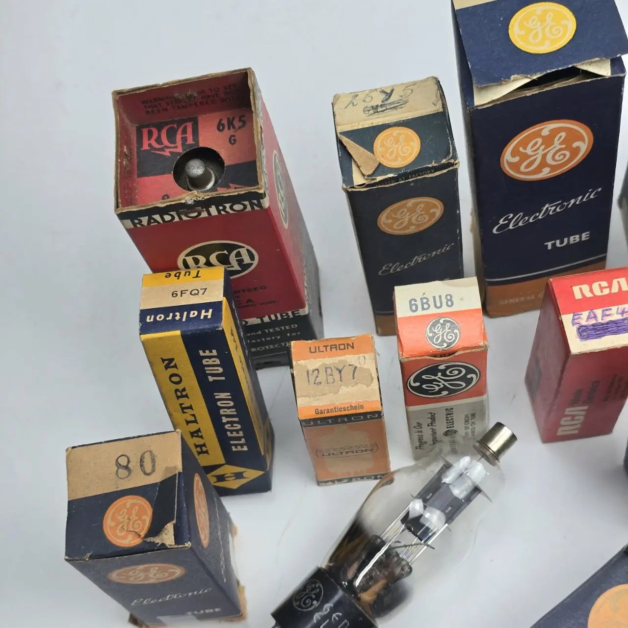 Item lote-24-valvulas-varias-x12 - Image 1