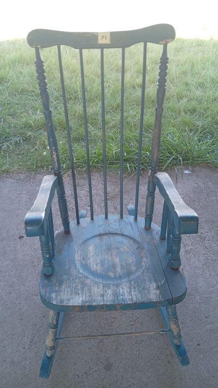 Silla mecedora antigua para restaurar - imagen 4