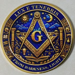 Medalla Coleccionista Esotérica "Inner Awakening" con Símbolos Masónicos y Geometría Sagrada - imagen 2